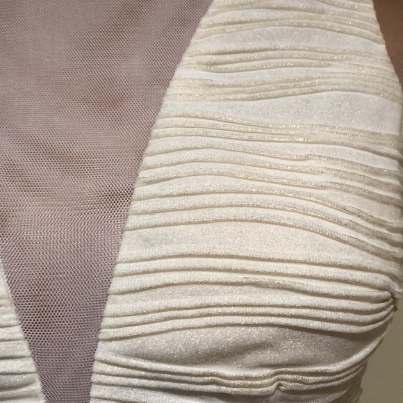 Hailey by Adrianna Papell Dress Size 2 Ivory Gold Mesh Plunge V-Neck Mini - Picture 3 of 9